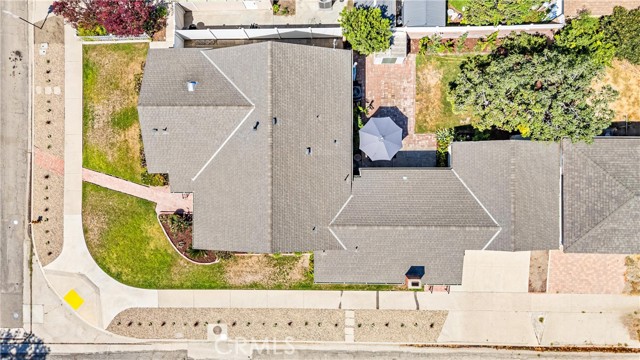 6557 E Walkerton Street, Long Beach CA: https://media.crmls.org/medias/5d356bc1-06d4-483c-8e17-a5d0cedd416c.jpg