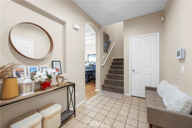 Detail Gallery Image 2 of 13 For 9001 Owensmouth #28,  Canoga Park,  CA 91304 - 3 Beds | 3 Baths