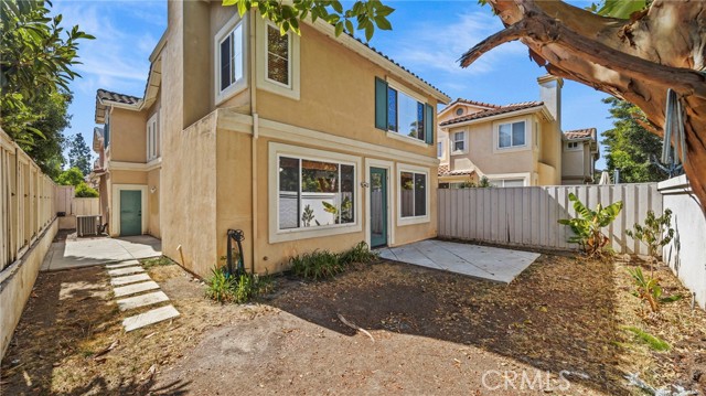 Detail Gallery Image 27 of 37 For 6 Santa Cruz Aisle, Irvine,  CA 92606 - 4 Beds | 2/1 Baths