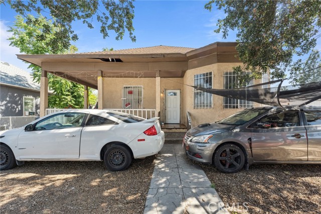Detail Gallery Image 3 of 37 For 673 W 9th St, San Bernardino,  CA 92410 - 4 Beds | 2 Baths