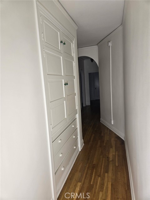 Detail Gallery Image 19 of 27 For 1731 Winona, Hollywood,  CA 90027 - 2 Beds | 1 Baths