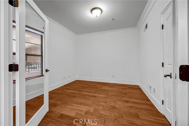 12026 Hoffman Street, Studio City CA: https://media.crmls.org/medias/5d392473-8780-4e5a-8bca-caaac27bbb10.jpg