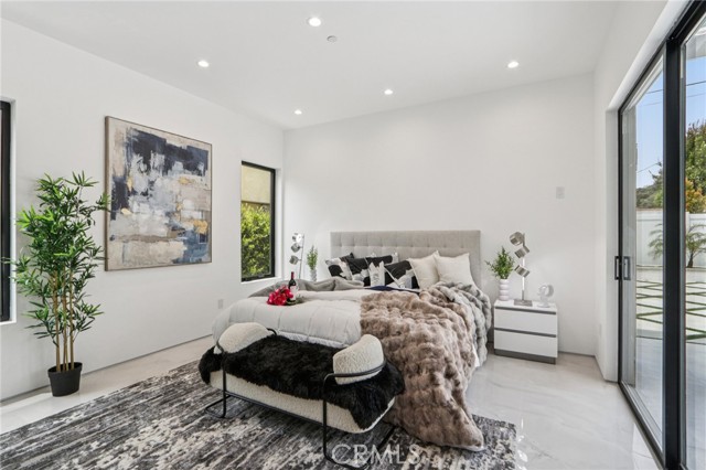 Detail Gallery Image 19 of 61 For 2227 N Lamer St, Burbank,  CA 91504 - 4 Beds | 4/1 Baths