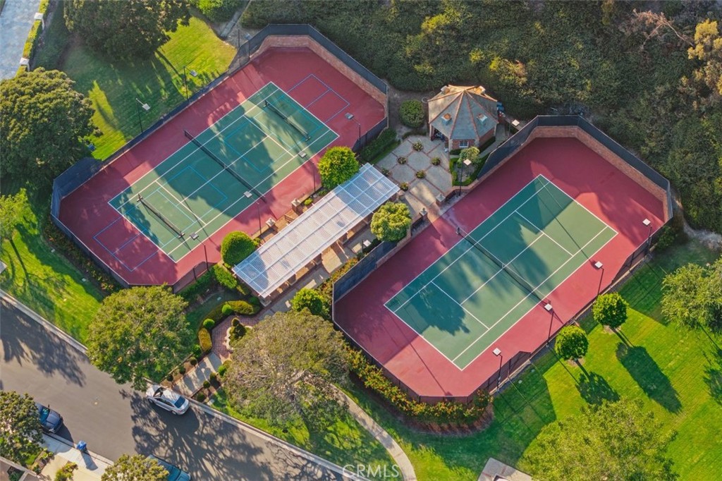 https://media.crmls.org/medias/5d3a0d7b-ae98-4e7a-b71b-093730bf96ad.jpg?preset=X-Large