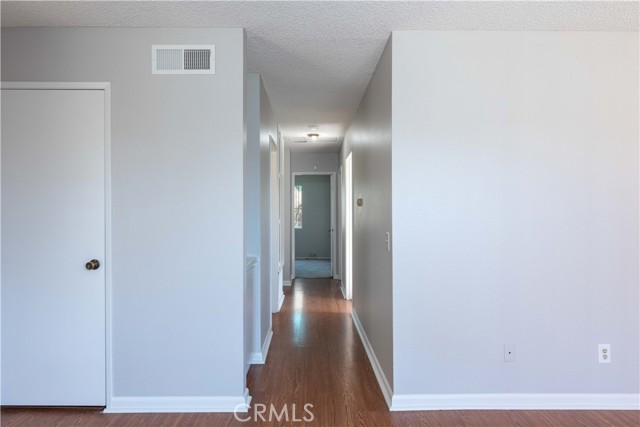 Detail Gallery Image 20 of 40 For 2346 Hayes Ave, Long Beach,  CA 90810 - 4 Beds | 2 Baths