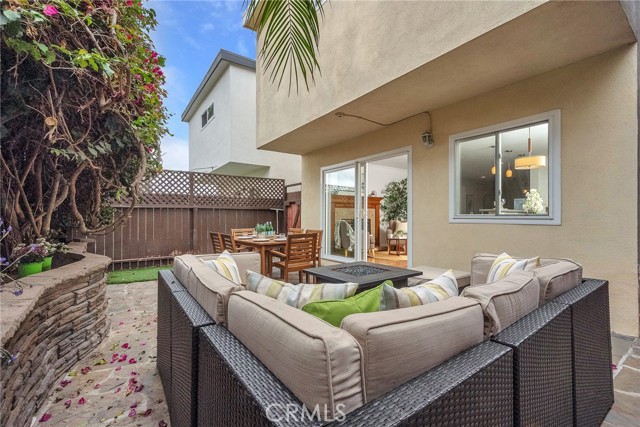 1613 Armour Lane, Redondo Beach, California 90278, 3 Bedrooms Bedrooms, ,1 BathroomBathrooms,Residential,For Sale,Armour,SB25191760