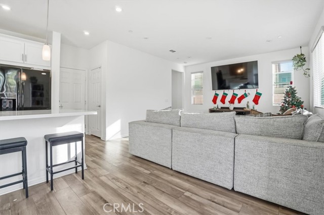 Detail Gallery Image 9 of 52 For 556 Enzo St, Lake Elsinore,  CA 92530 - 3 Beds | 2/1 Baths