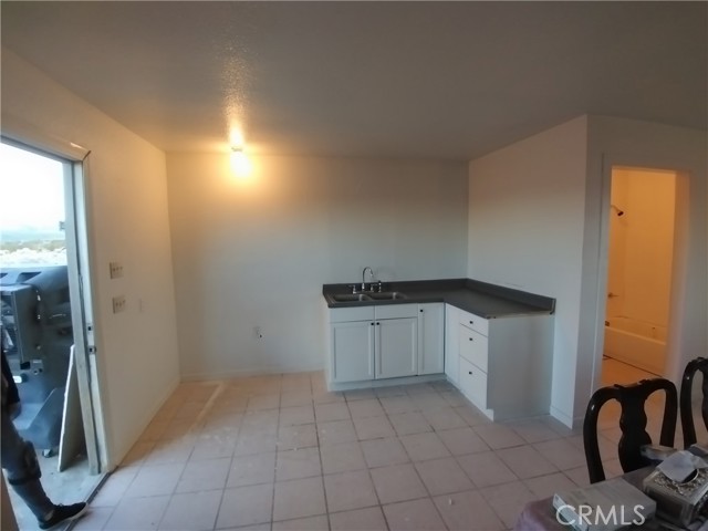 Detail Gallery Image 3 of 10 For 40575 Summerset Rd, Newberry Springs,  CA 92365 - 3 Beds | 2 Baths