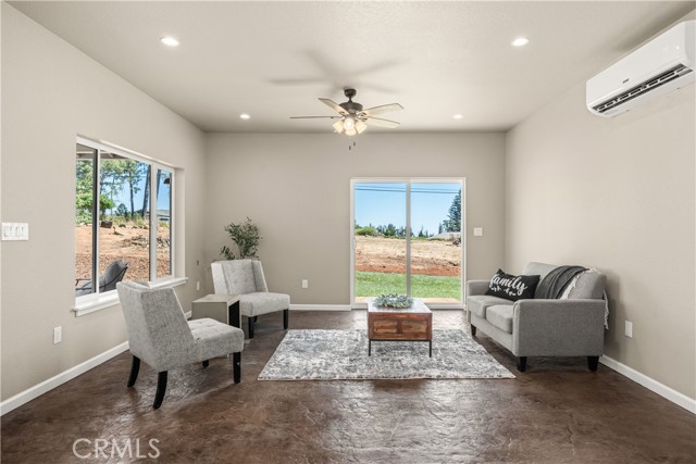 Detail Gallery Image 6 of 35 For 533 Valley View Dr, Paradise,  CA 95969 - 3 Beds | 2 Baths