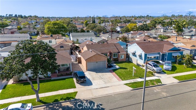 4607 Lakewood Boulevard, Lakewood, California 90712, 4 Bedrooms Bedrooms, ,2 BathroomsBathrooms,Single Family Residence,For Sale,Lakewood,DW24043362