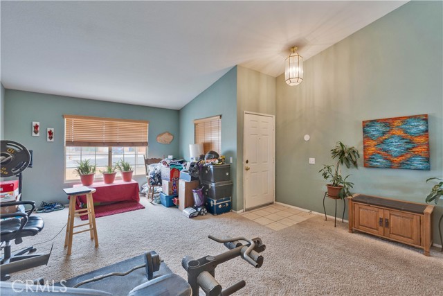 14445 Columbia Court, Adelanto CA: https://media.crmls.org/medias/5d3c7913-7585-4d5a-ac43-020fd03e2653.jpg