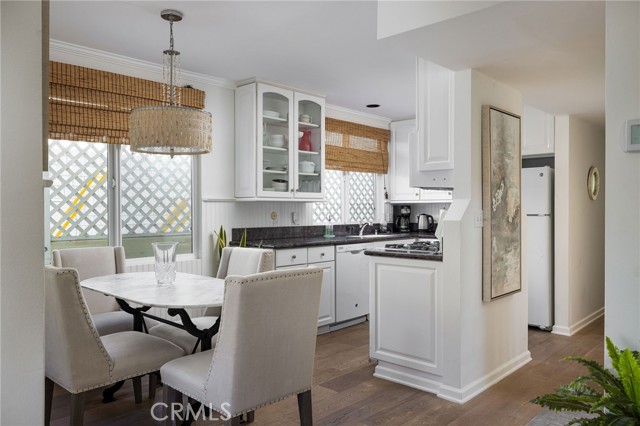Detail Gallery Image 11 of 18 For 330 Marguerite a,  Corona Del Mar,  CA 92625 - 2 Beds | 2 Baths
