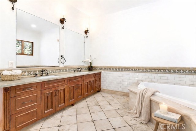 Detail Gallery Image 37 of 65 For 1805 Outpost Dr, Los Angeles,  CA 90068 - 5 Beds | 4/1 Baths