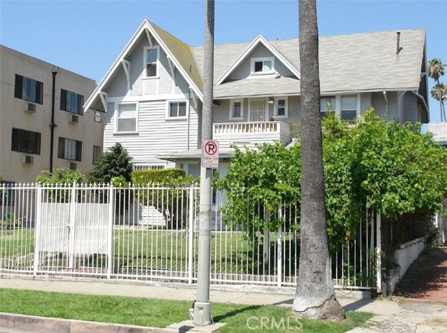 967 Arapahoe, Los Angeles CA: https://media.crmls.org/medias/5d3d37d0-35da-4bb5-83ff-d16c01a8bce2.jpg