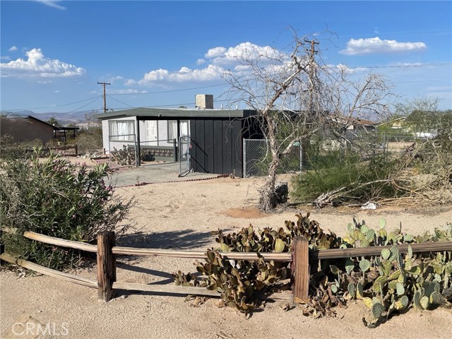 Detail Gallery Image 2 of 10 For 5491 Cahuilla Avenue, Twentynine Palms,  CA 92277 - 2 Beds | 1 Baths