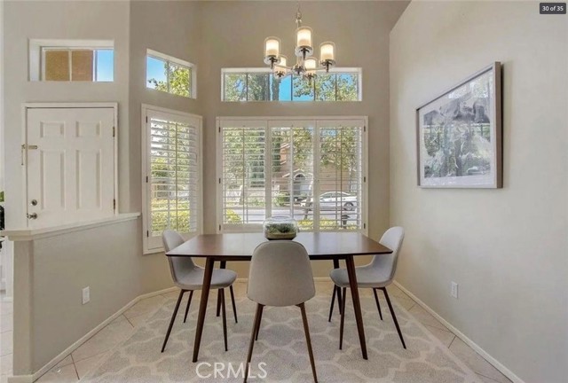 4928 Lazio Way, Oak Park CA: https://media.crmls.org/medias/5d3d9f9d-bc1d-4f5c-879c-0285eca2390b.jpg