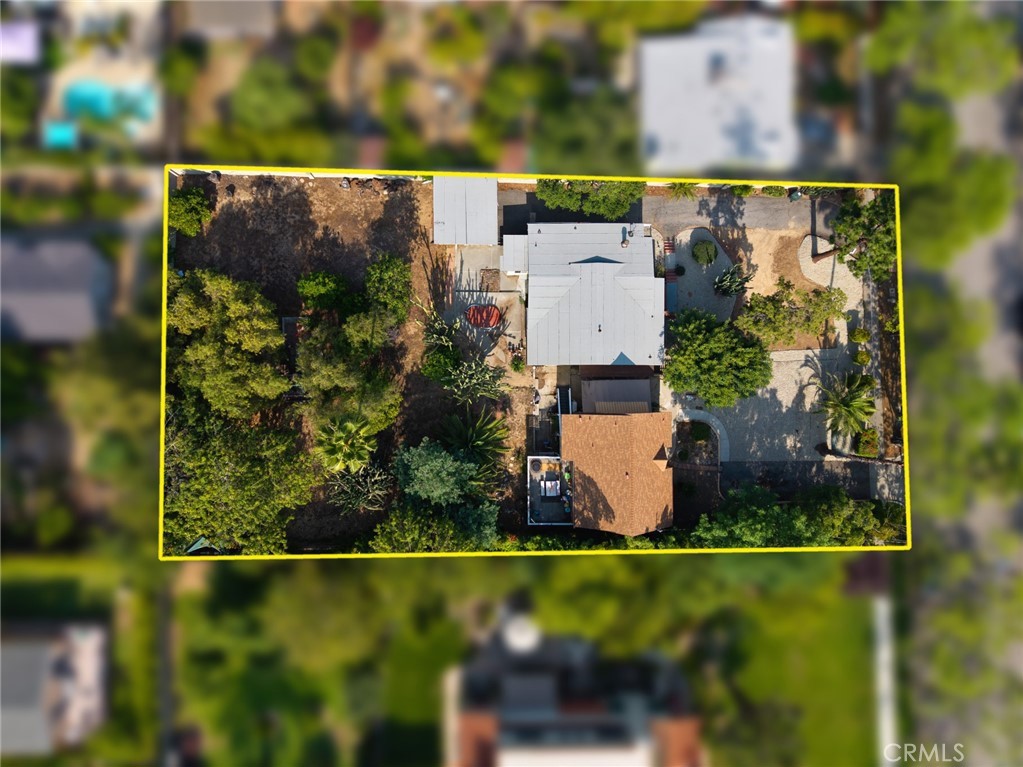 https://media.crmls.org/medias/5d3db708-eaa1-494e-8e8a-2dc193bed553.jpg?preset=X-Large