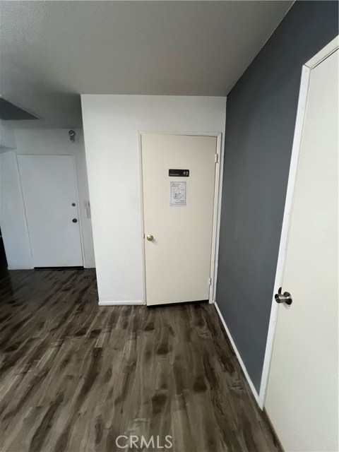 4306 W Victory Blvd / Unit - B Boulevard, Burbank, California 91505, ,Commercial Lease,For Rent,4306 W Victory Blvd / Unit - B Boulevard,CRBB25052999
