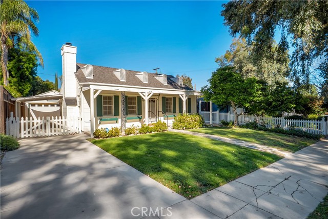 Detail Gallery Image 2 of 30 For 5239 Comercio Ave, Woodland Hills,  CA 91364 - 2 Beds | 1 Baths