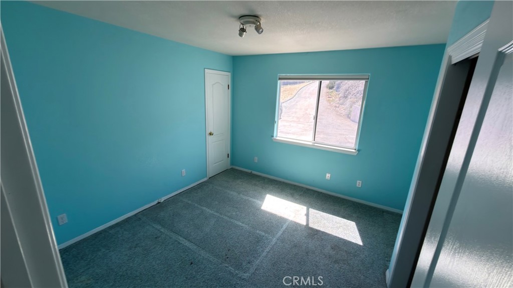 https://media.crmls.org/medias/5d3e9414-b849-4254-8bd0-797408efacca.jpg?preset=X-Large