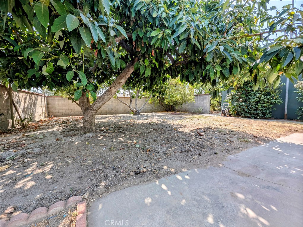 https://media.crmls.org/medias/5d3ea303-c46d-41b5-aca7-61a98dd28d89.jpg?preset=X-Large