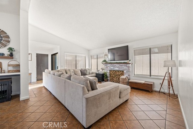 Detail Gallery Image 9 of 35 For 2217 Chestnut, Santa Maria,  CA 93458 - 3 Beds | 2 Baths