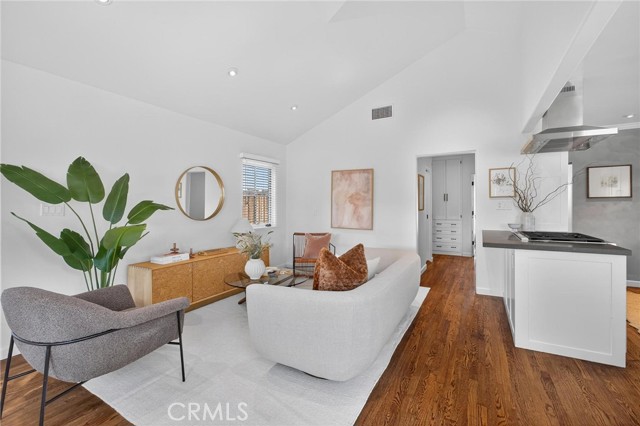 3050 Reid Ave, Culver City CA: https://media.crmls.org/medias/5d3f987c-1095-4285-a4f3-d81c40adc281.jpg