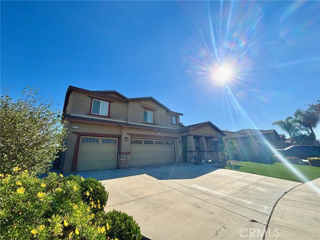 Detail Gallery Image 5 of 6 For 6842 Lucite Dr, Corona,  CA 92880 - 5 Beds | 3/1 Baths