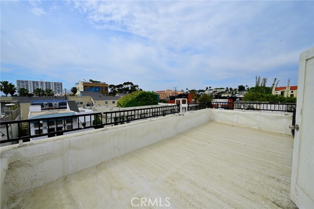 44 48 Navy Street, Venice CA: https://media.crmls.org/medias/5d405e00-7184-416f-8ab0-32f5df1fea1d.jpg