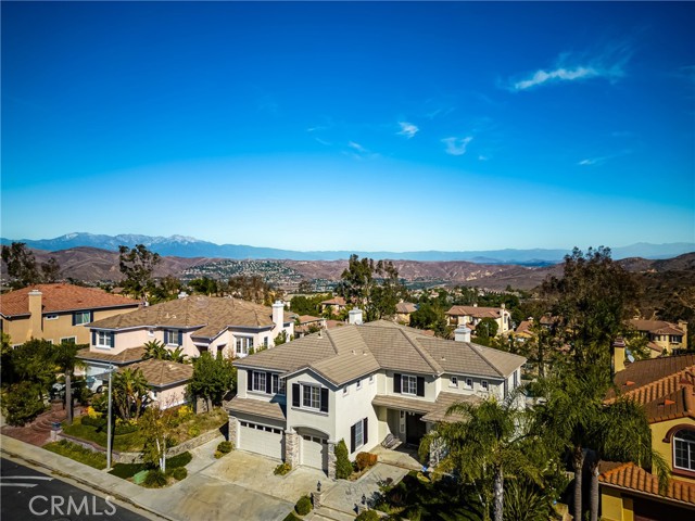 Detail Gallery Image 5 of 44 For 1030 S Summer Breeze Ln, Anaheim Hills,  CA 92808 - 5 Beds | 4/1 Baths