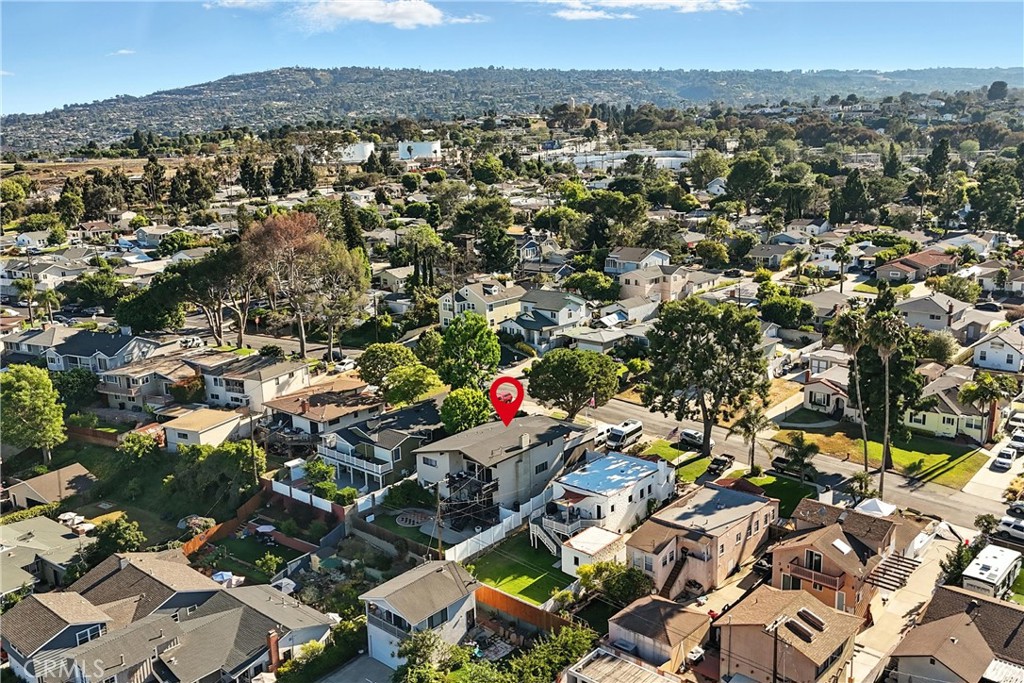 https://media.crmls.org/medias/5d4069df-3474-4eaf-8834-d38d55f95831.jpg?preset=X-Large
