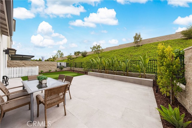 281 Burwood, Lake Forest CA: https://media.crmls.org/medias/5d409768-7adf-4da4-9d9d-5a40ff2d90d0.jpg