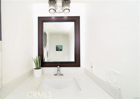 Detail Gallery Image 18 of 31 For 52 Weepingwood, Irvine,  CA 92614 - 3 Beds | 2/1 Baths