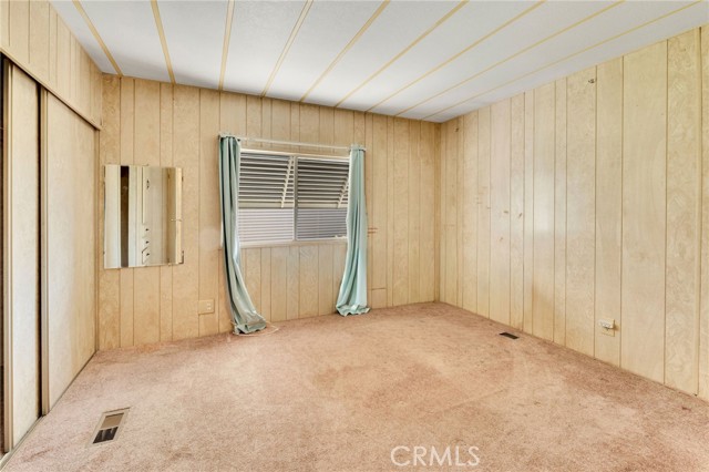 200 San Bernardino, Rialto CA: https://media.crmls.org/medias/5d41309d-ca09-40f9-b37b-2ef75cee3e0e.jpg
