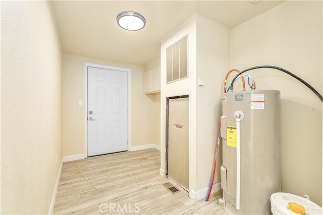 7112 Sonja Lu Lane, Lucerne CA: https://media.crmls.org/medias/5d4169ba-7f94-41bf-b309-b6f5aeb98ad9.jpg