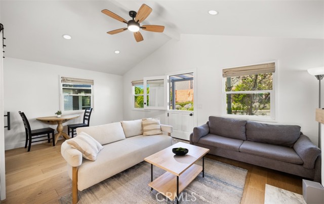 Detail Gallery Image 11 of 24 For 389 Park, Laguna Beach,  CA 92651 - 3 Beds | 2 Baths