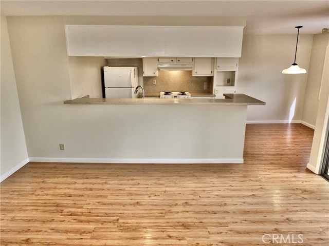 Detail Gallery Image 12 of 39 For 420 Redondo Ave #209,  Long Beach,  CA 90814 - 1 Beds | 1 Baths