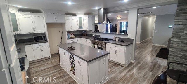 Detail Gallery Image 14 of 32 For 17011 via Los Caballeros, Riverside,  CA 92504 - 5 Beds | 2 Baths
