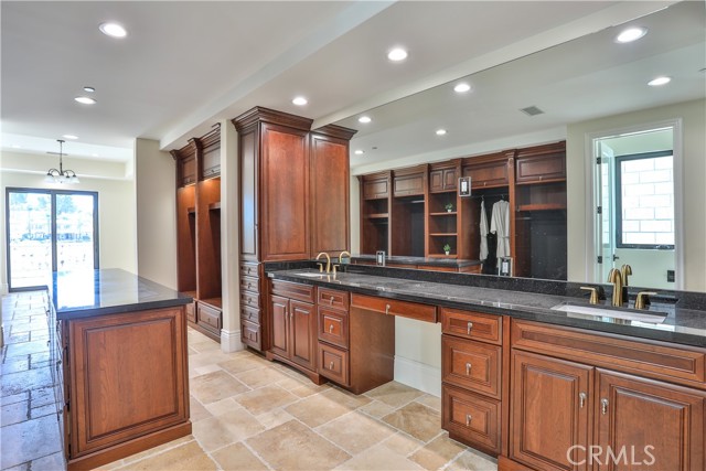 Detail Gallery Image 35 of 66 For 22477 Boating Way, Canyon Lake,  CA 92587 - 3 Beds | 4 Baths