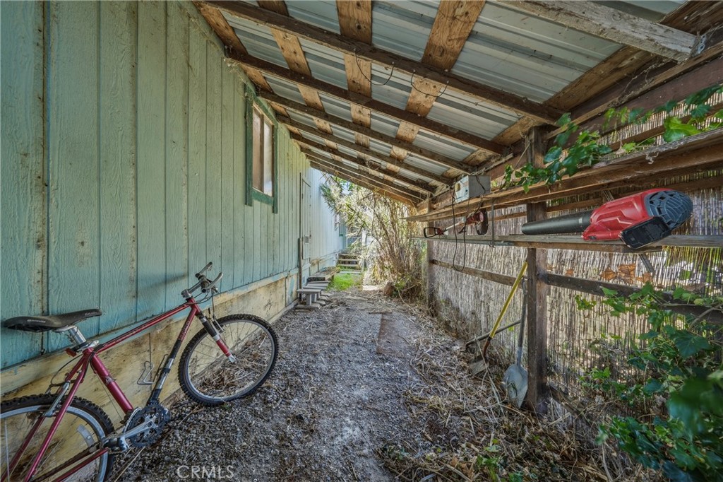 https://media.crmls.org/medias/5d45892d-8a3b-49c4-928e-ffcbd57f749c.jpg?preset=X-Large