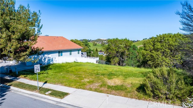 Detail Gallery Image 2 of 11 For 509 Grand Canyon, Paso Robles,  CA 93446 - – Beds | – Baths