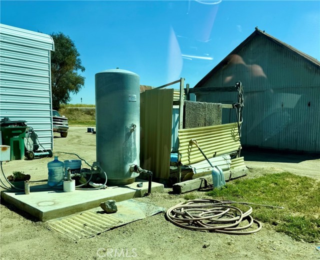 Image 6 of 7 For 23172 Robertson Boulevard