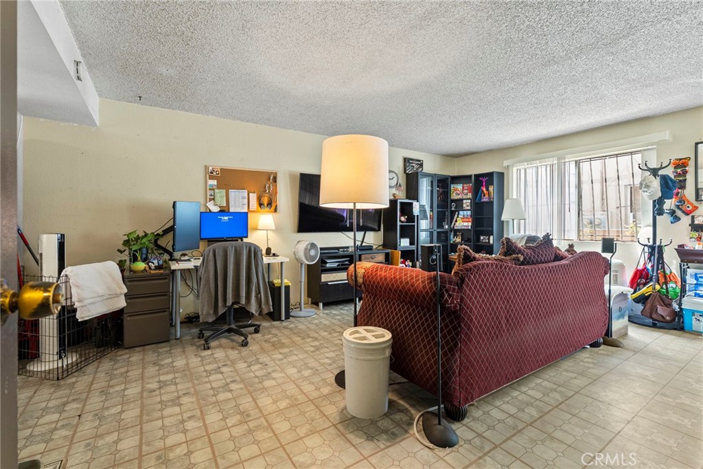 MLS #OC25222143 image #26