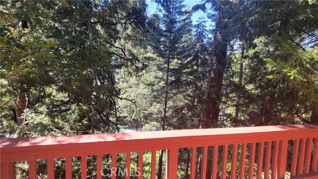 Detail Gallery Image 16 of 18 For 26126 Boulder Ln, Twin Peaks,  CA 92391 - 2 Beds | 2 Baths