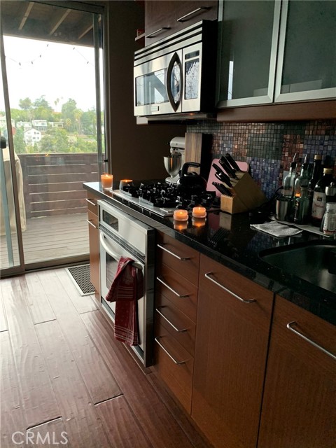 Detail Gallery Image 10 of 59 For 1419 Angelus Ave, Los Angeles,  CA 90026 - 2 Beds | 2 Baths