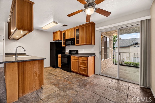 Detail Gallery Image 11 of 70 For 1125 Sheridan Ave #37,  Chico,  CA 95926 - 3 Beds | 2 Baths