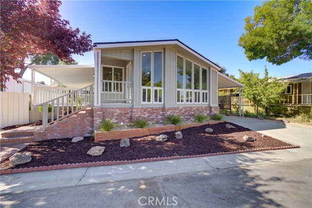 37 Via Santa Barbara, Paso Robles CA: https://media.crmls.org/medias/5d4c5653-e11f-4b1a-b1ed-161fc07b02c9.jpg