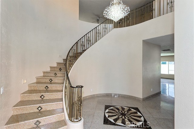 Detail Gallery Image 10 of 45 For 13030 Caspian, Victorville,  CA 92395 - 4 Beds | 3 Baths