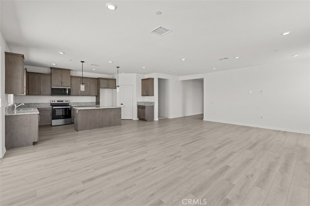 MLS #IV25231910 image #6