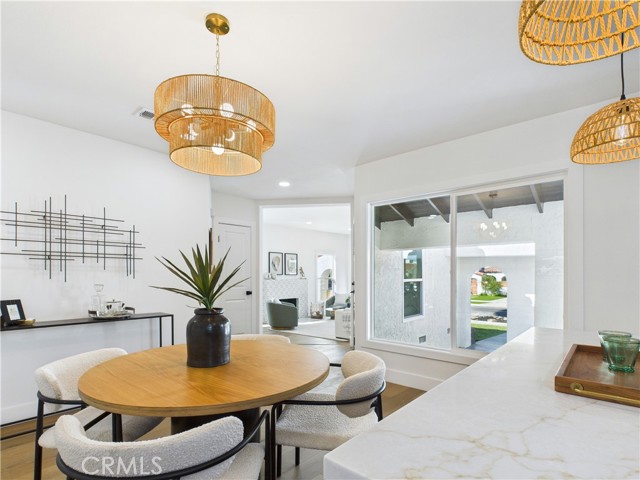 Detail Gallery Image 12 of 39 For 3116 W 78th Pl, Los Angeles,  CA 90043 - 3 Beds | 3 Baths